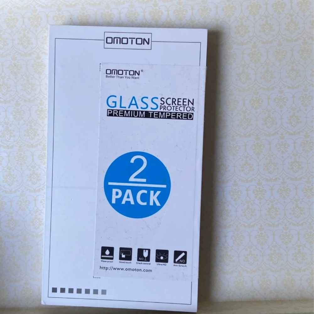 Screen protector - Picture 1 of 2